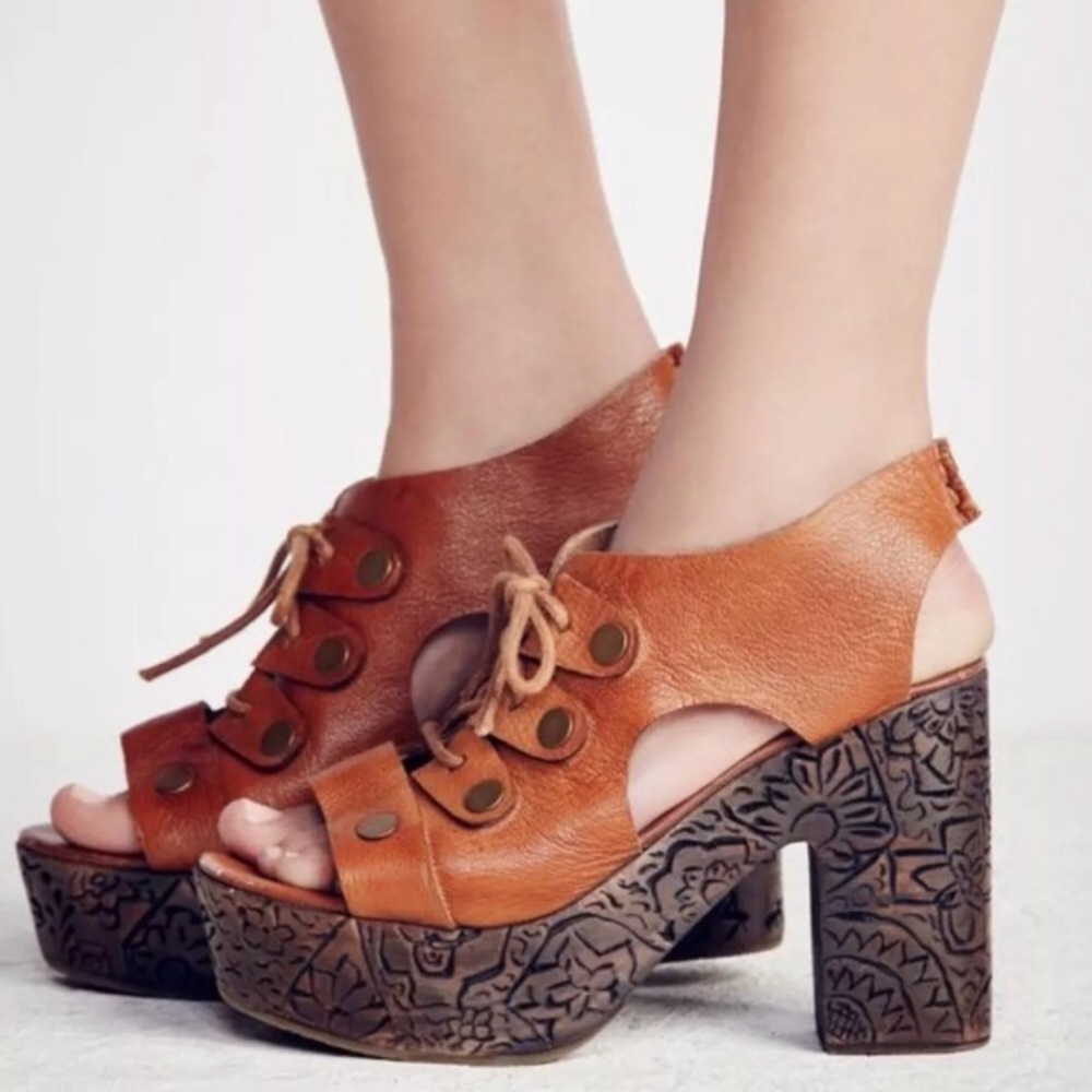 Clogs